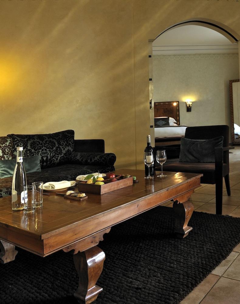 Le Medina Hotel